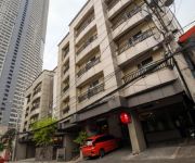 ZEN Rooms Poblacion @Artina Suites Hotel