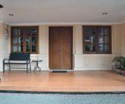 RedDoorz near Riau Street 2