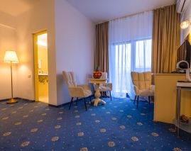Sir Royal Hotel