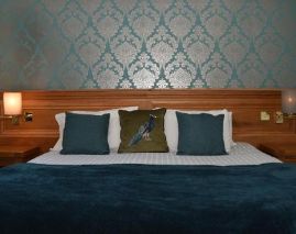 Greyhound Hotel