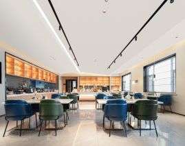 Xining Xinghai Road Central Plaza Atour Hotel