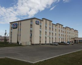 Pomeroy Inn and Suites Dawson Creek