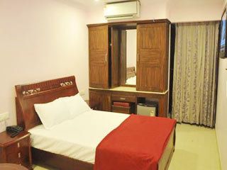 Chandra's Hotel (Vishākhapatnam)