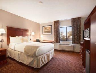Baymont By Wyndham Sioux Falls Near West 41st Street - Sioux Falls, SD