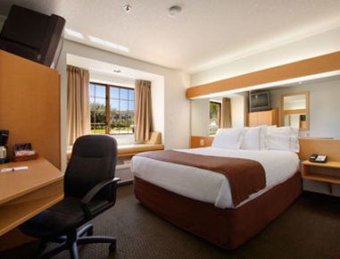Microtel Inn & Suites by Wyndham Culpeper (Orange)