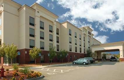 Hampton Inn & Suites Manchester-bedford - Manchester, NH