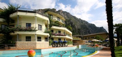 Hotel Royal Village (Limone sul Garda)