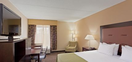 Holiday Inn Express & Suites CHARLESTON-SOUTHRIDGE (South Charleston)