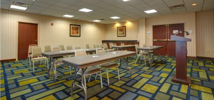 Holiday Inn Express & Suites MIDWEST CITY (Midwest City)