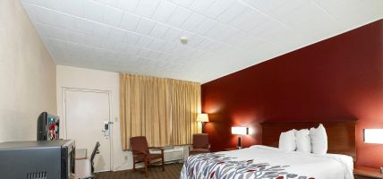 Red Roof Inn & Suites Hazleton