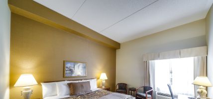Monte Carlo Inns - Brampton Suites