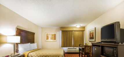 Rodeway Inn and Suites Bakersfield