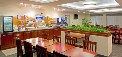 Holiday Inn Express & Suites KING OF PRUSSIA (Colonial Village)