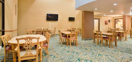 Holiday Inn Express & Suites BRANSON 76 CENTRAL (Branson)