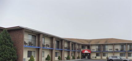 RI Red Roof Inn & Suites Newport -Middletown (Middletown, Newport East)