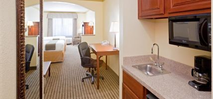 Holiday Inn Express & Suites LAKE WORTH NW LOOP 820 (Fort Worth)