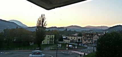 Hotel Albergo Della Roccia (Varano de'Melegari)