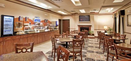 Holiday Inn Express & Suites MCPHERSON (McPherson)