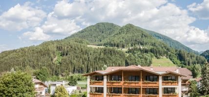 Wirtshaushotel Alpenrose (San Lorenzo di Sebato)