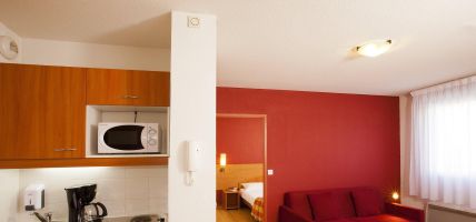 Sejours & Affaires Geneve - Saint Genis Pouilly Apparthotel (Saint-Genis-Pouilly)