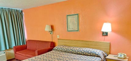Lima Red Carpet Inn & Suites