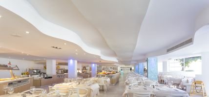 Hotel Fergus Style Cala Blanca Suites (Balearic Islands)