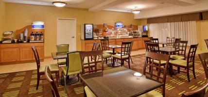 Holiday Inn Express & Suites KANSAS CITY SPORT COMPLEX AREA (Kansas City)