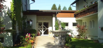 Villa Flora Familienhotel (Velden am Wörthersee)