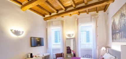 Hotel Trevi Palace Luxury Apartments (Rome)