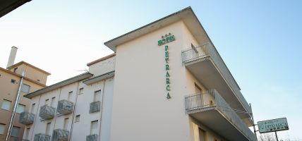 Hotel Petrarca (Rimini)