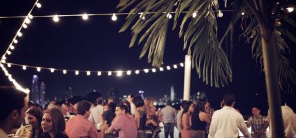 Tantalo Hotel / Kitchen / Rooofbar (Panama City)