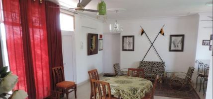 Hotel Colonels Retreat Home (Jammu)