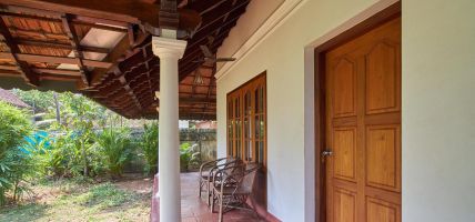 Hotel Kovilakam Lakeside Villa (Kumaragam)