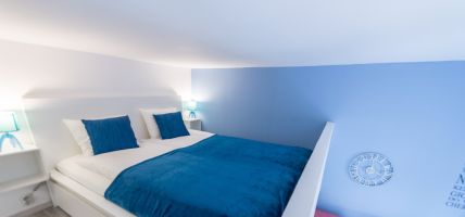 Hotel happy home Budapest BLUE
