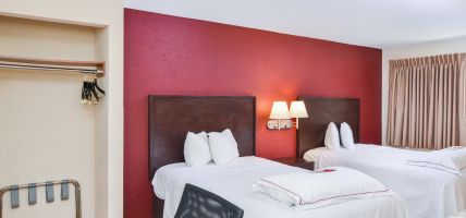 Hotel Red Roof PLUS+ & Suites Guilford (Guilford Center)