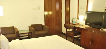 Hotel Charans Club & Resort (Lucknow)