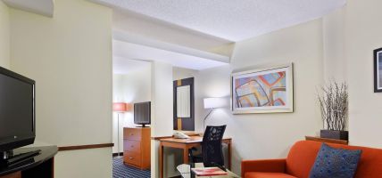Fairfield Inn and Suites by Marriott Charlotte Arrowood
