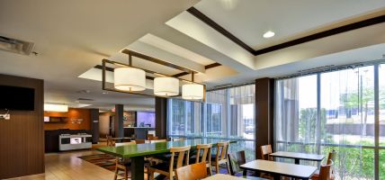 Fairfield Inn and Suites by Marriott Dallas Medical Market Center