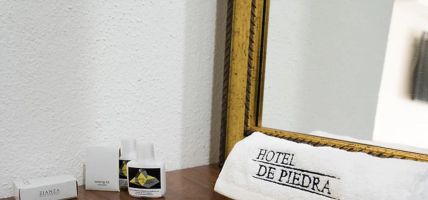 HOTEL DE PIEDRA (Ezequiel Montes)