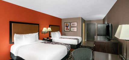 La Quinta Inn & Suites by Wyndham Memphis Airport Graceland