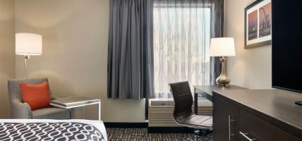 La Quinta Inn & Suites by Wyndham St Louis Route 66