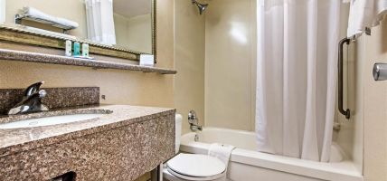 Quality Inn and Suites (Mississauga)