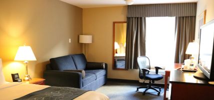 Nomad Hotel and Suites (Fort McMurray, Wood Buffalo)