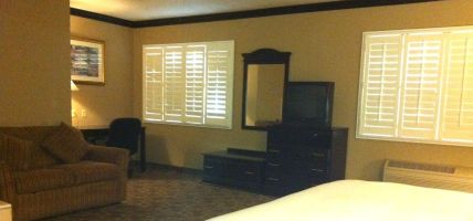 BLVD Hotel & Suites (Burbank)