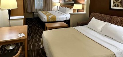 Hotel Quality Suites Near West Acres (Fargo)