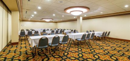 Clarion Hotel Convention Center (Minot)