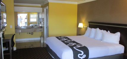 Hotel SureStay by Best Western Seaside Monterey