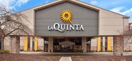 La Quinta Inn & Suites by Wyndham Detroit Metro Airport (Romulus)