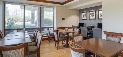Comfort Inn and Suites Newark - Wilmington