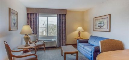 La Quinta Inn & Suites by Wyndham Islip - MacArthur Airport (Holbrook)